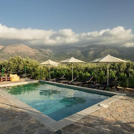Aktis With Freshwater Pool And Sea View Villa