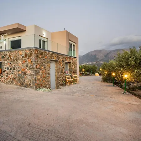 Villa Aktis With Freshwater Pool And Sea View